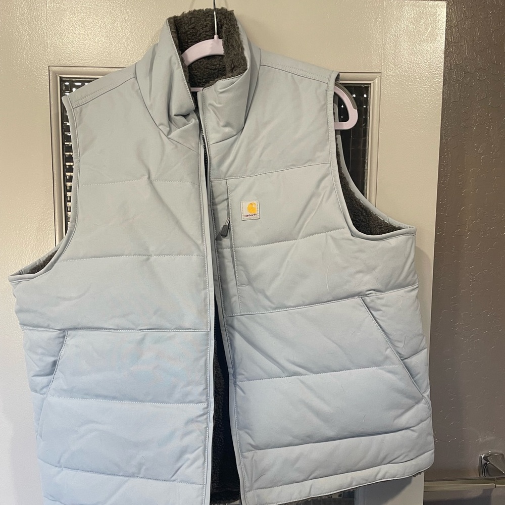 Women’s Carhartt reversible vest